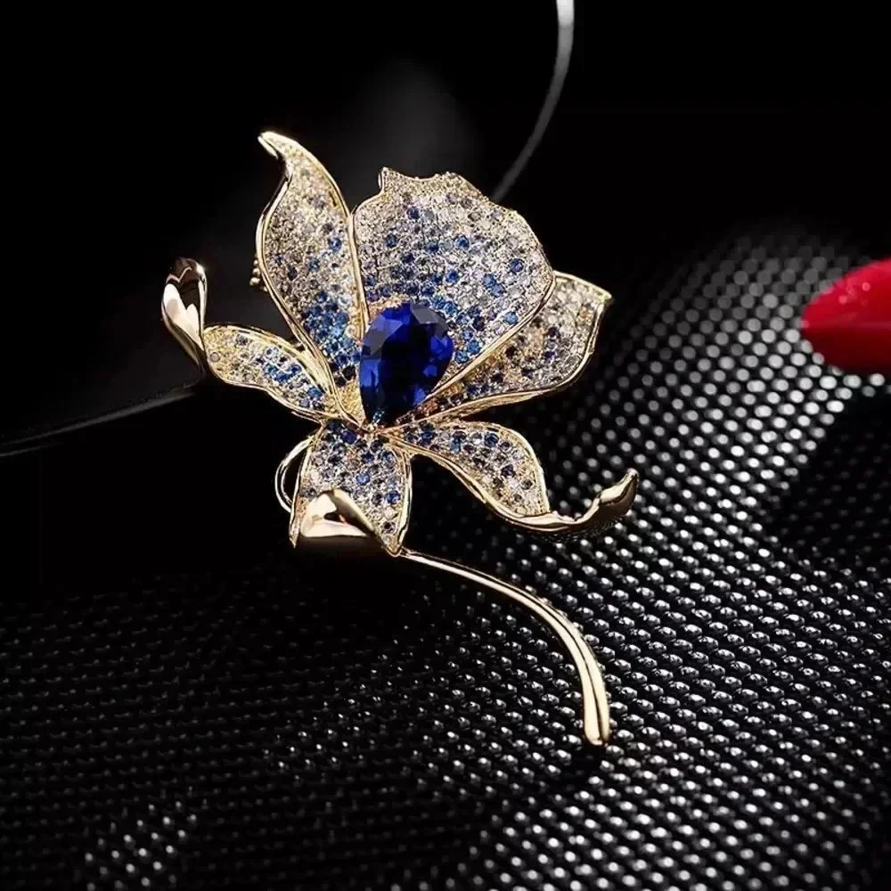 VQ Flower Brooch